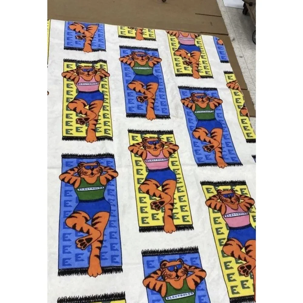 Vintage Electrolux 70s 80s Tiger Promotional Throw Blanket Towel 5x7 Rare Sissy